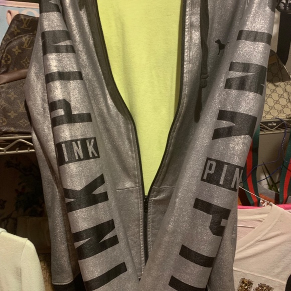 RARE Vs PINK sparkle coat - Picture 4 of 5